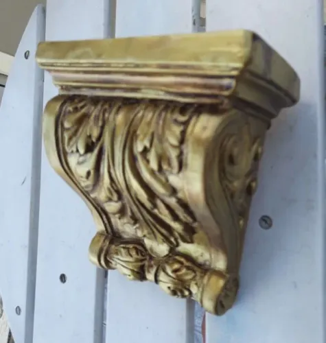 Oratório de parede suporte para imagem ou santo antigo ou vaso antigo peanha