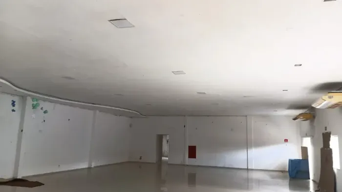 Aluga-se Prédio Comercial no Olho D'Água
