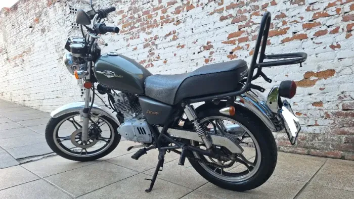Suzuki Intruder 125 Ano/Modelo 2008