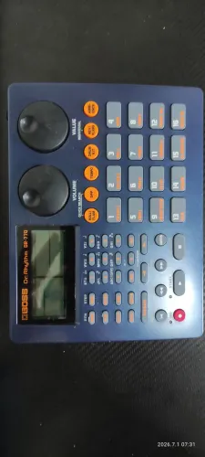 Boss Dr rhythm DR-770 ( bateria electrónica) Roland.