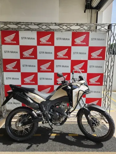 Honda XRE 300 Sahara Adventure 0KM