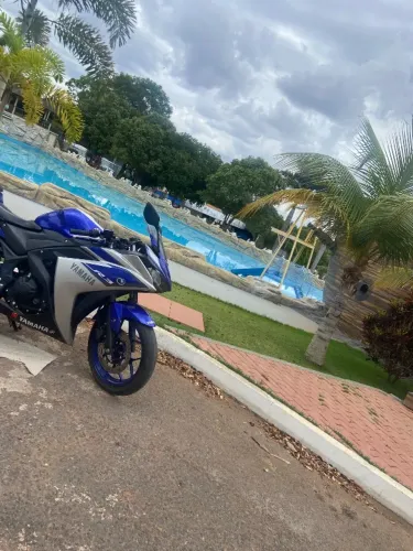 Yamaha R3