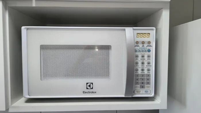 Microondas Eletrolux 21 litros Branco