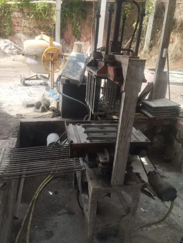 Máquina de fazer blocos 