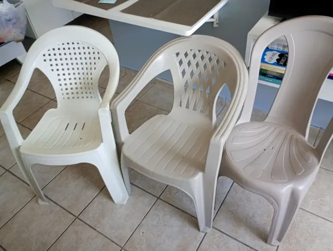CADEIRAS DE PLASTICOS 