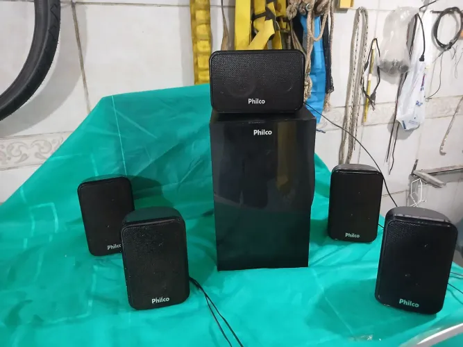 Caixas de som philco todas por 70 reais