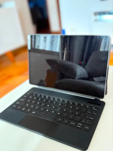 Samsung Galaxy Tab S9 FE + Capa