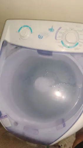 Máquina de lavar retirada de peças