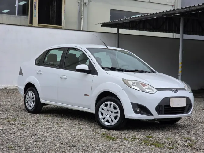 Ford Fiesta Sed. 1.6 8V Flex 4P 2013