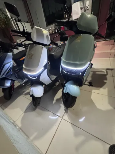 Scooter elétrica, bike elétrica, triciclo.