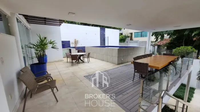 Casa Moderna à Venda em Fradinhos Vitória | 3 Suítes | Piscina | Área Gourmet
