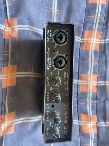 Interface de audio Teyun Q22 USB 24bit 192kHz com Phantom Power