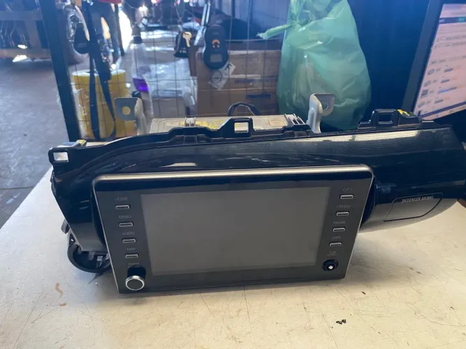 Central Multimídia Toyota Hilux 2019 / 861400km40