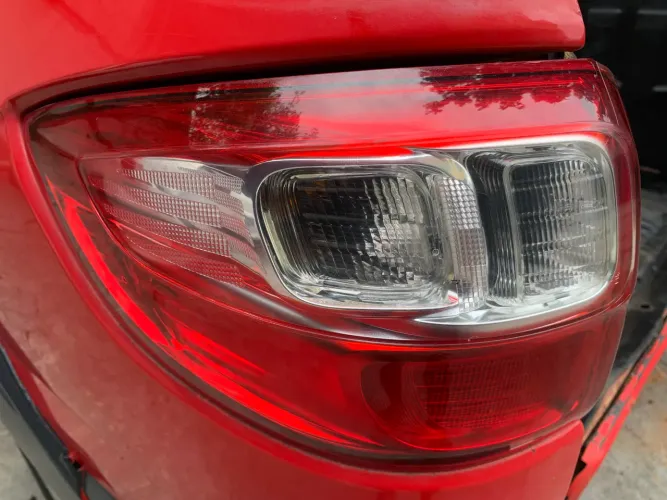 LANTERNA FIAT STRADA 2018