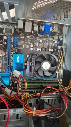 Kit Placa Mãe ASUS M5A78L-M PLUS/USB3 + Processador AMD FX-6300 Six-Core