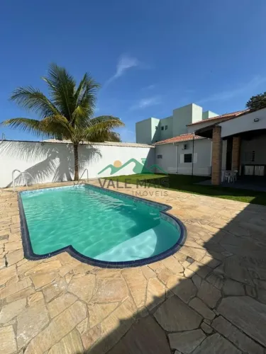 Casa com 3 dormitórios à venda, 200 m² por R$ 800.000,00 - Cidade Industrial - Lorena/SP