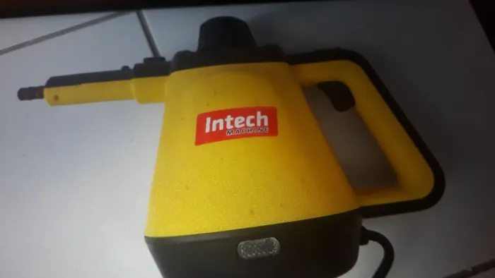 BLACK+DECKER 100 REAIS 
