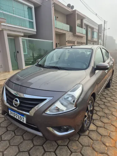 Nissan Versa Unique 1.6 16V Flexstart 4P Aut. 2017