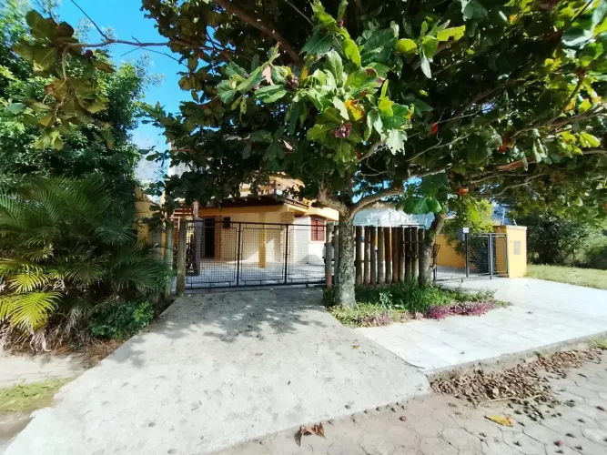 Imóvel para aluguel tem 74 metros quadrados com 2 quartos em Pântano do Sul - Florianópoli