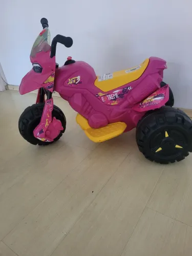 Mini Moto Elétrica XT3 6V Pink Bandeirantes