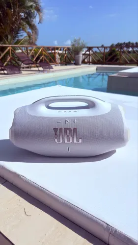 JBL Boombox 4