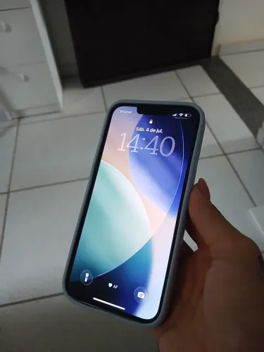 Vendo IPhone 13 - 128gb Branco, perfeito estado. 84% saúde da bateria