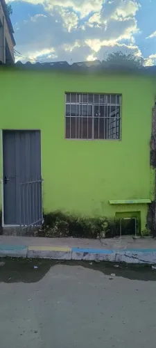 Vende-se um barracão , barato