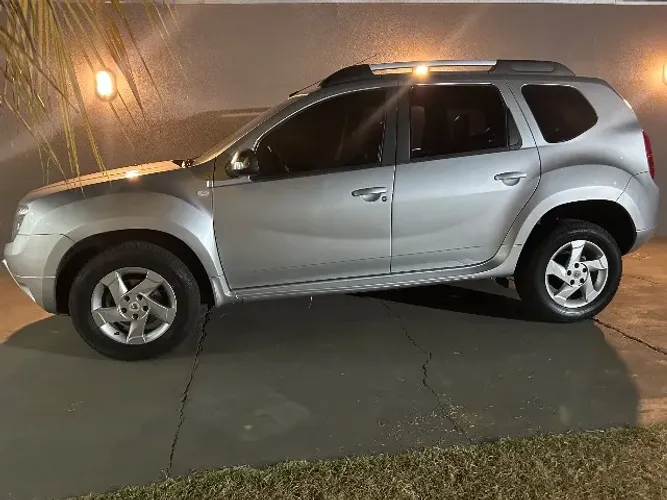 Renault Duster Dynamique 2.0 Hi-flex 16V Aut. 2015