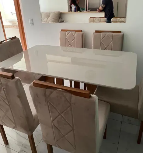 Mesa de jantar 6 cadeiras