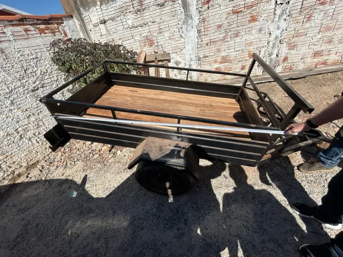 Carretinha automotiva.