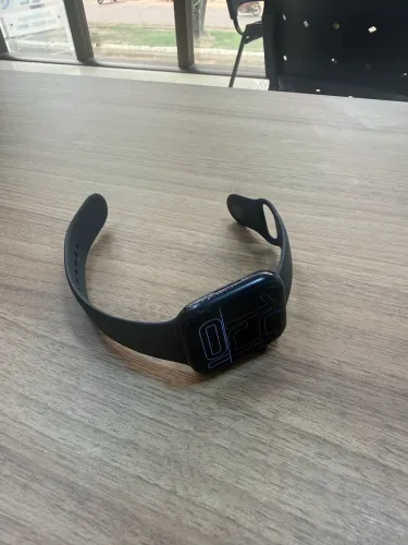 Apple Watch 8 - GPS e Celular