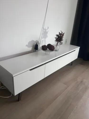 Rack  Design Moderno Branco para Sala com Portas e Gavetas