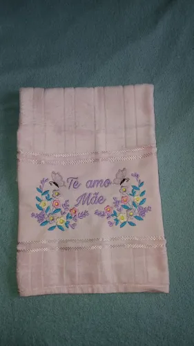 Toalhas bordadas personalização 