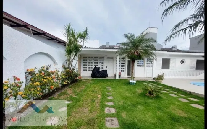 Casa comercial em Coqueiros, Florianópolis: 340m², 6 dormitórios, 1 suíte, 3 banheiros. Al