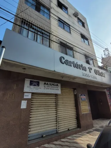 Comercial para Venda em Resende, Centro, 2 banheiros