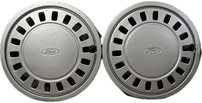 Par Calotas 13" Metal Originais Ford Del Rey 1986