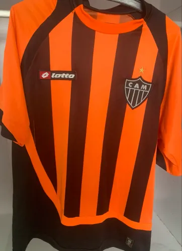 Camisas oficiais