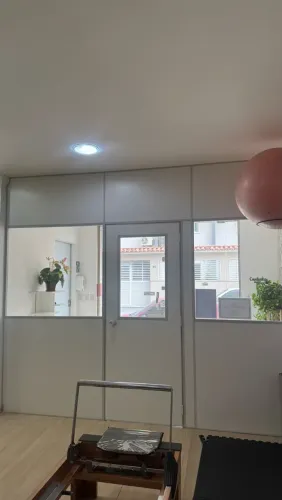 Divisória Naval / Eucatex Completa com Porta, Visores de Vidro e Perfis de Alumínio