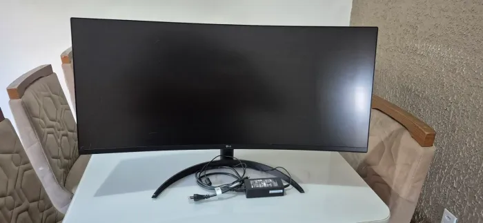 Monitor curvo 34 LG ultrawide com smart tv