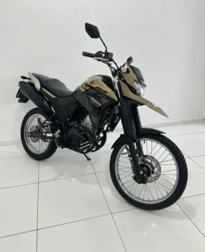 Motocicleta Yamaha Lander 2023 semi nova