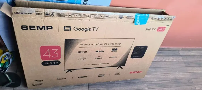 Caixa de Papelão para televisão 43"