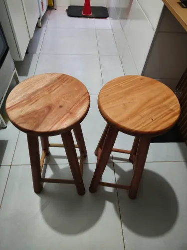 Banqueta madeira maciça