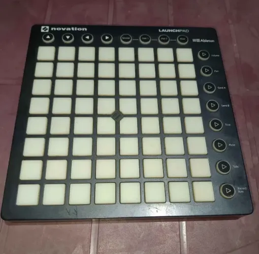 Vende-se SAMPLER MK2 novation