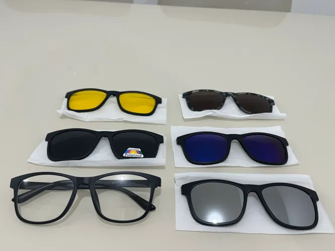 Armação para óculos de grau + 5 lentes ClipOn