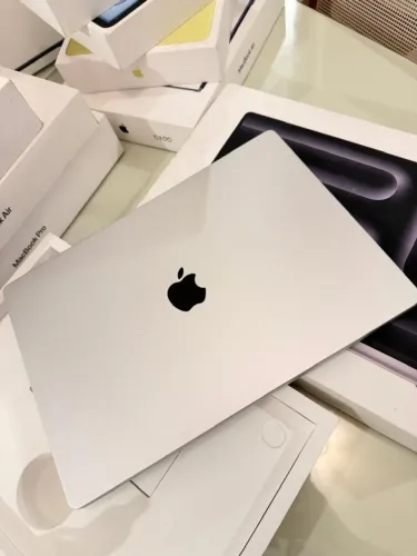 MacBook PRO M5 24GB 1TB - Pronta Entrega - Entrega Grátis - Até 18x