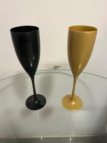 Vendo taças de acrílico