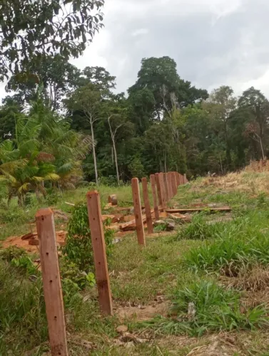 Vendese um lote 250mil ou troca em casa