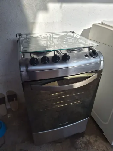 Fogão Eletrolux (seminovo)
