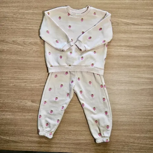 Conjunto Moletom Infantil ZARA Tam 3 - Estampa Morangos