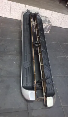 Estribo original Toyota SW4 2016 A 2024